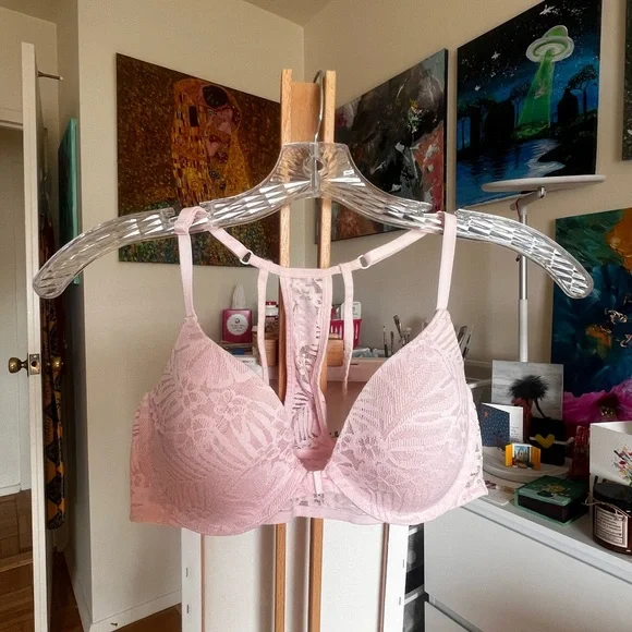 Victoria's Secret Blue Underwire Bra with Textured Fabric laces - Picture 3 of 4